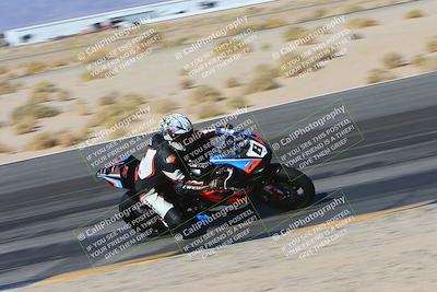 media/Dec-05-2024-Racers Edge (Thu) [[e102e0690b]]/3-B Group/Session 2 (Turn 12 Inside)/